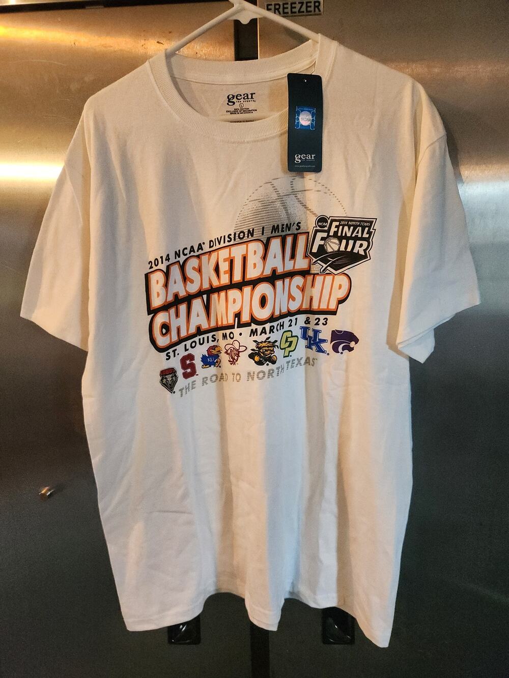 2014 NCAA Final Four Basketball Championship T-Shirt Gear for Sports Mens L NWT